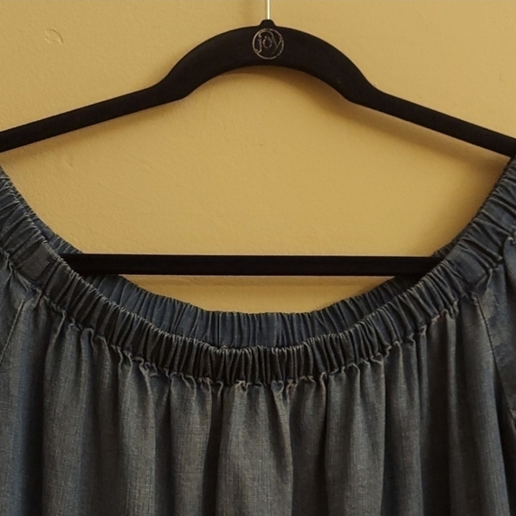 CLOTH & STONE Off the Shoulder Short Sleeve Chambray Dress - Picture 4 of 8